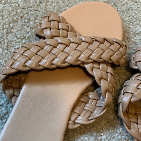 Mtzyoa Braided Criss Cross Flat Sandals 8.5 Tan Slip-On NWOB Boho Summer Comfort - Picture 7 of 13